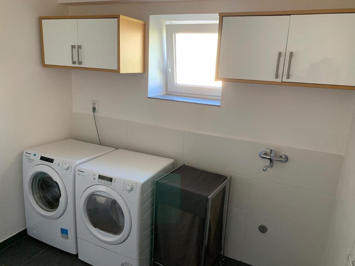 Appartement Fox à Hostka  Extérieur photo